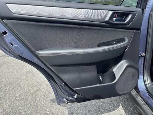 Used 2018 Subaru Outback 2.5i Premium AWD/4WD image 15