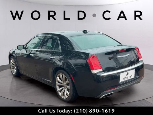 Used 2020 Chrysler 300 Limited image 5