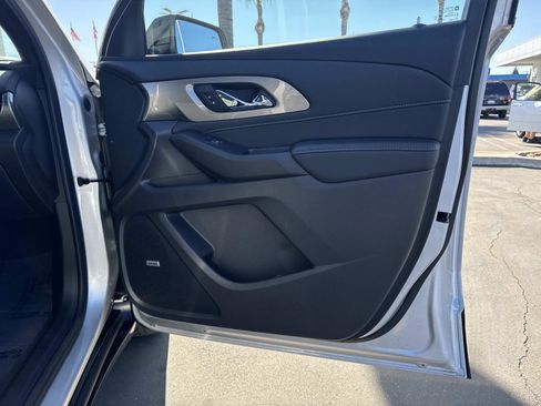 Used 2022 Chevrolet Traverse Premier w/ Redline Edition image 26