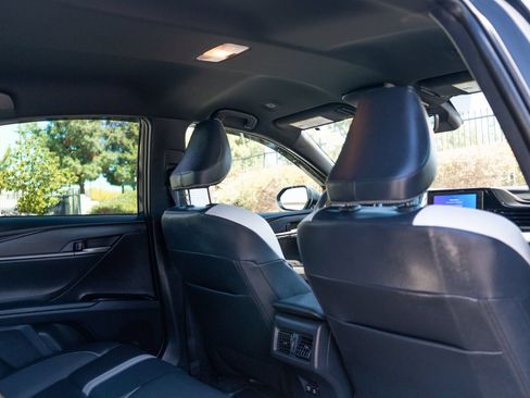 Used 2025 Toyota Camry SE w/ Convenience Package FWD image 23