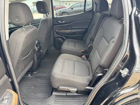 Used 2022 GMC Acadia SLE w/ Driver Convenience Package FWD image 21
