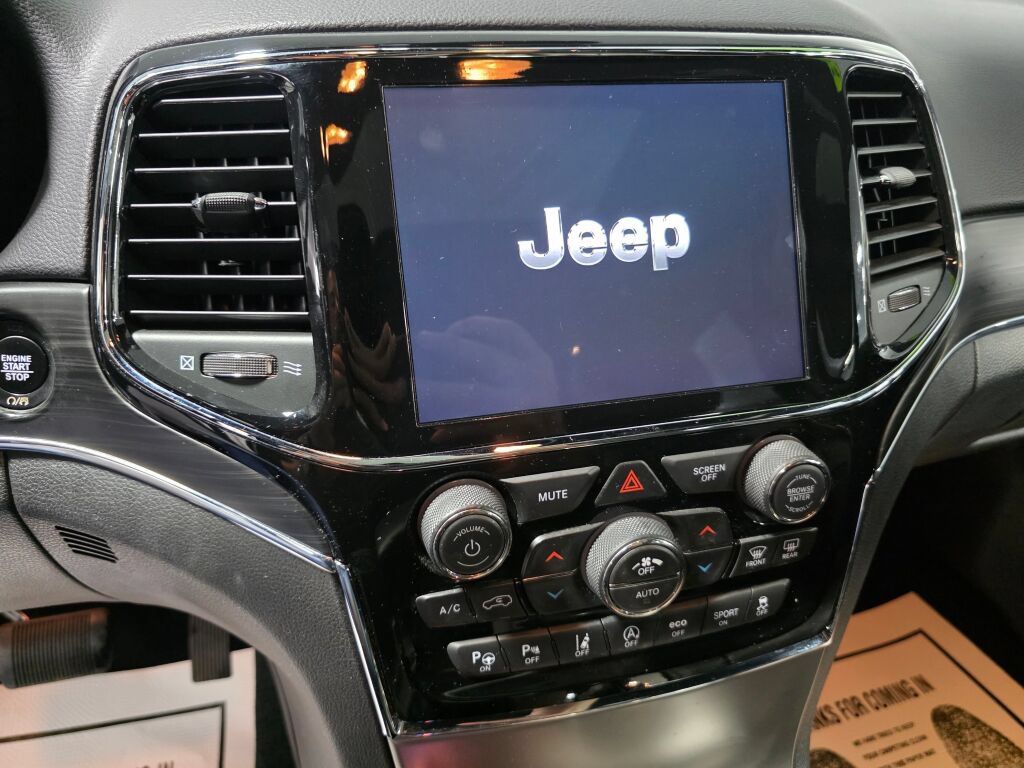 Used 2021 Jeep Grand Cherokee Limited w/ Trailer Tow Group IV AWD/4WD image 12