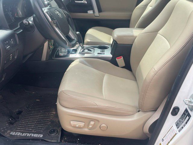 Used 2018 Toyota 4Runner SR5 Premium RWD image 9