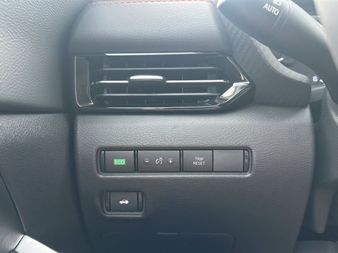 New 2025 Nissan Sentra SR image 25