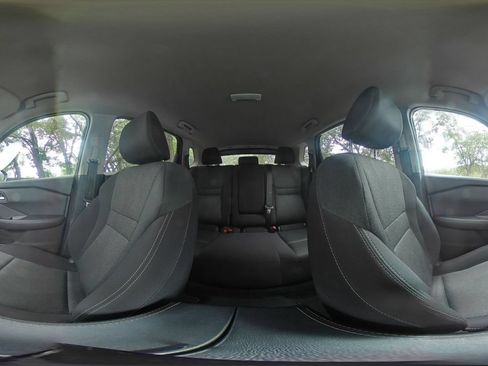 Used 2025 Nissan Rogue SV FWD image 40