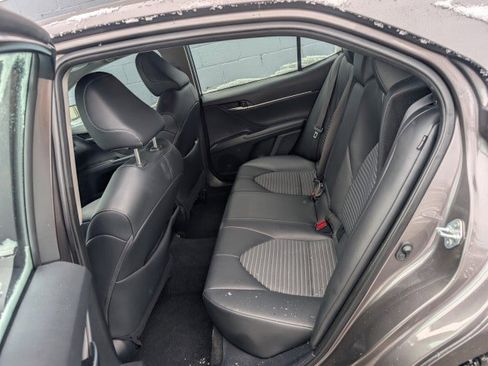 Used 2023 Toyota Camry SE image 17