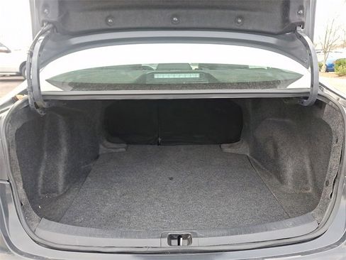 Used 2025 Toyota Corolla LE image 28