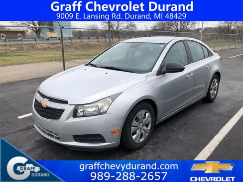 Used 2013 Chevrolet Cruze LS image 1