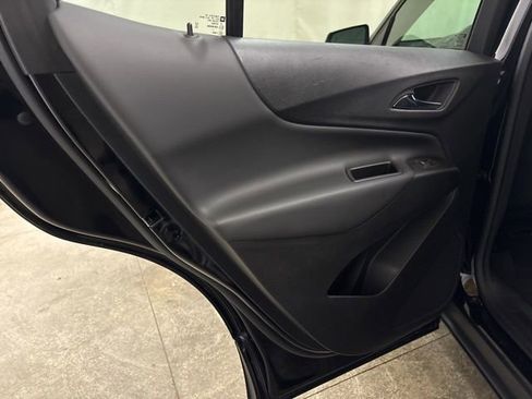 Used 2022 Chevrolet Equinox LT FWD image 24