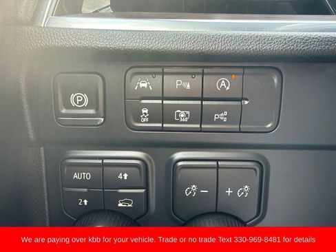 Used 2025 Chevrolet Tahoe Premier AWD/4WD image 29