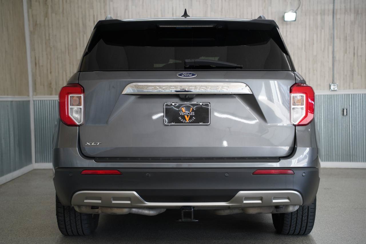 Used 2021 Ford Explorer XLT w/ Equipment Group 202A RWD image 9
