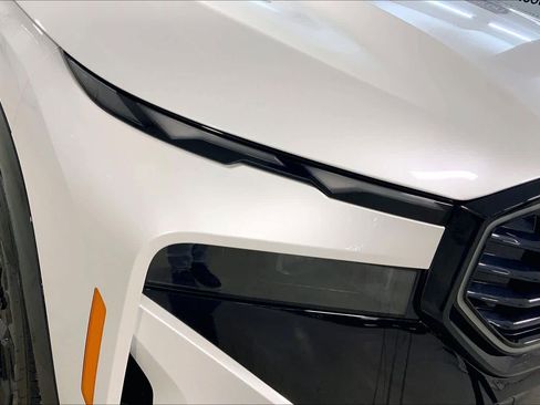 Used 2025 BMW XM image 28