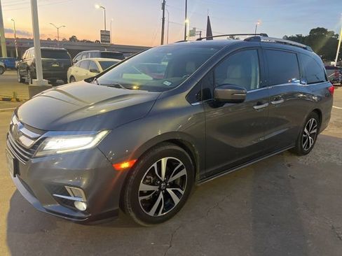 Used 2020 Honda Odyssey Elite image 2
