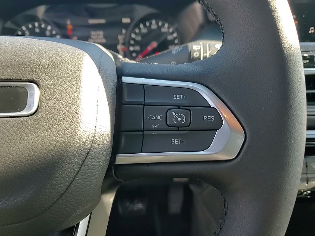 New 2026 Jeep Compass Latitude AWD/4WD image 25