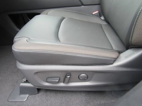 New 2026 Nissan Pathfinder SL FWD image 20