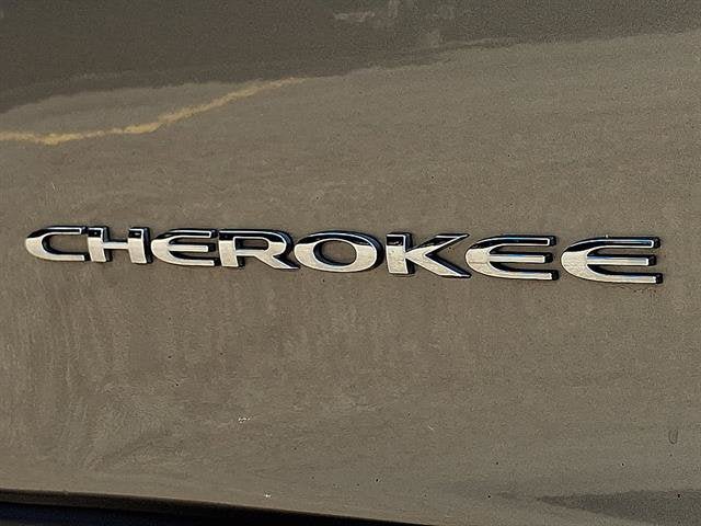 Used 2021 Jeep Cherokee Limited AWD/4WD image 33