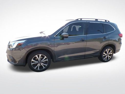 Used 2024 Subaru Forester Limited AWD/4WD image 3