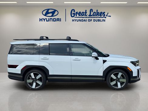 Used 2025 Hyundai Santa Fe Limited AWD/4WD image 6