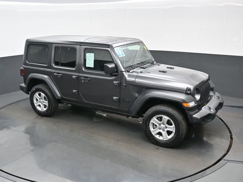 Used 2022 Jeep Wrangler Unlimited Sport image 38