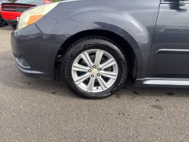 Used 2011 Subaru Legacy 2.5i Premium AWD/4WD image 26