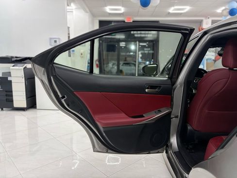 Used 2018 Lexus IS 300 F Sport image 41