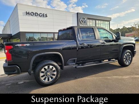 Used 2024 Chevrolet Silverado 2500 Custom w/ Custom Value Package image 15