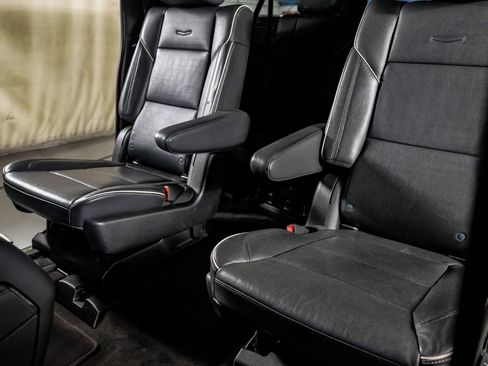 Used 2021 Cadillac Escalade ESV Sport w/ Driver Assist Tech Package image 32