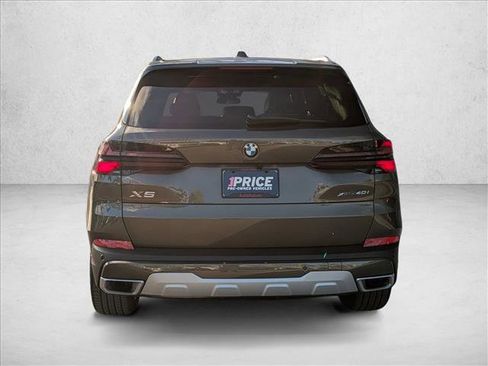 Used 2025 BMW X5 xDrive40i w/ Climate Comfort Package image 7