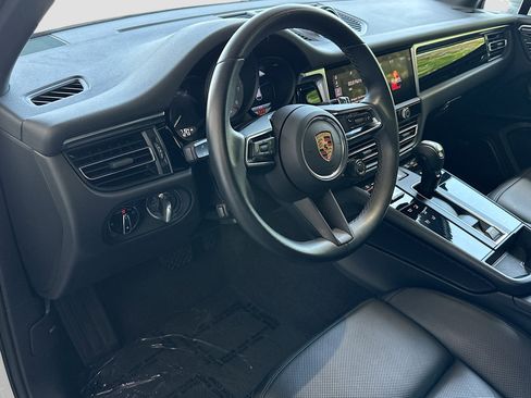 Used 2022 Porsche Macan S AWD/4WD image 9