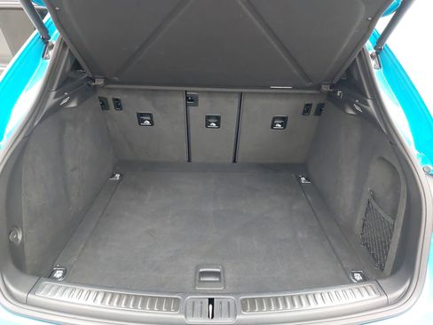 Used 2022 Porsche Macan w/ Premium Package Plus image 14