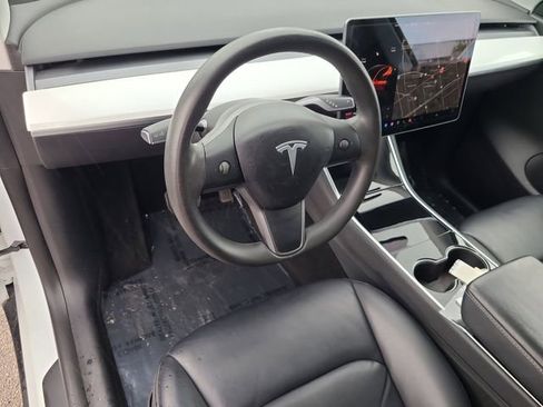 Used 2020 Tesla Model Y Long Range image 19