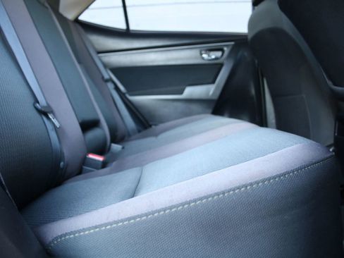 Used 2018 Toyota Corolla LE image 13