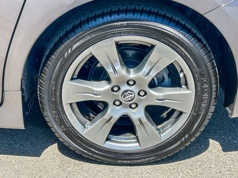 Used 2020 Toyota Sienna SE w/ SE Preferred Package FWD image 11
