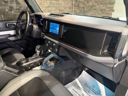 Used 2023 Ford Bronco Black Diamond w/ Sasquatch Package AWD/4WD image 3