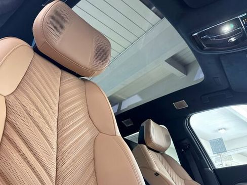 New 2025 Cadillac Escalade IQ Sport 2 w/ LPO, ONYX Package image 19