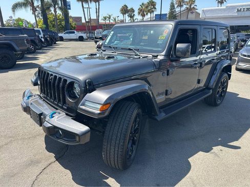 Used 2021 Jeep Wrangler Unlimited Sahara image 11