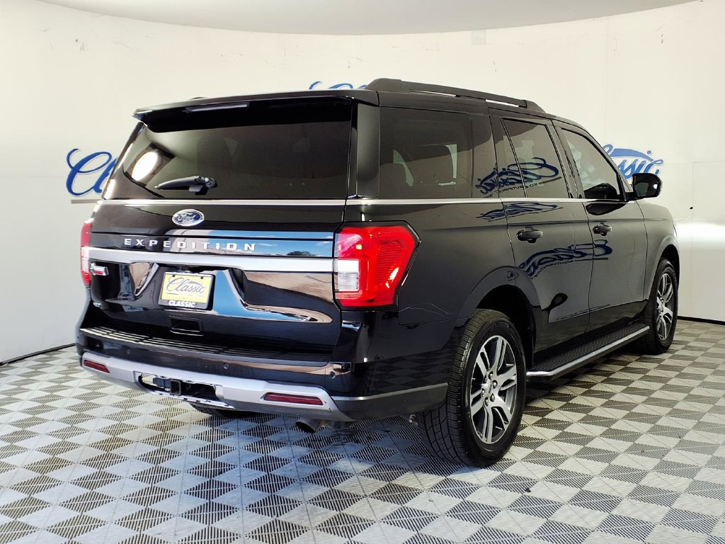 Used 2023 Ford Expedition XLT RWD image 6