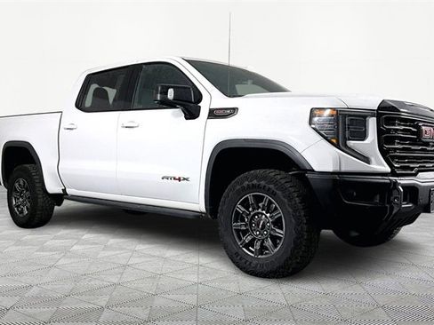 Used 2024 GMC Sierra 1500 AT4X image 3