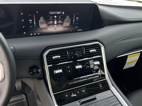 New 2026 Nissan Armada SV image 10