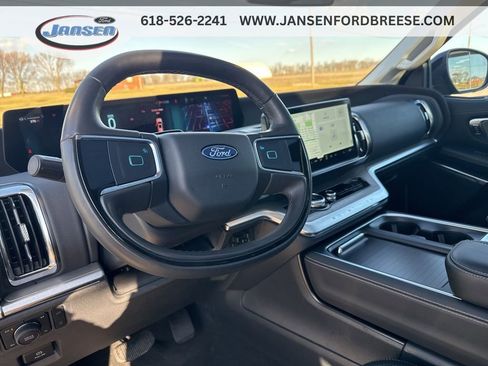 Used 2025 Ford Expedition Max Platinum image 11