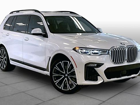 Used 2021 BMW X7 xDrive40i w/ M Sport Package AWD/4WD image 2