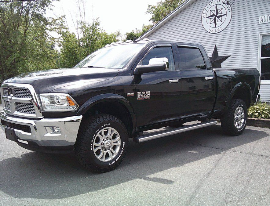 Used 2018 RAM 2500 Laramie w/ Snow Chief Group AWD/4WD image 2