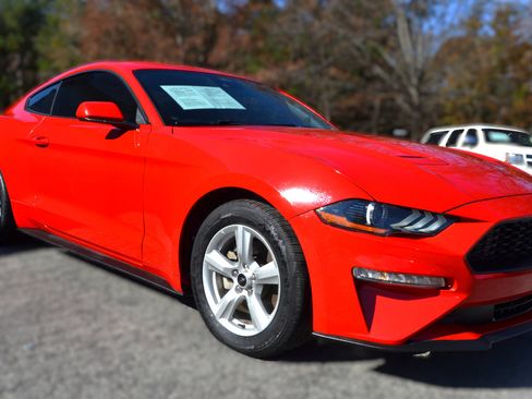 Used 2021 Ford Mustang Coupe image 6