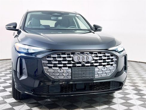 New 2025 Audi Q5 Prestige image 2