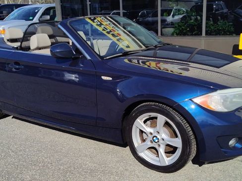 Used 2013 BMW 128i Convertible image 2