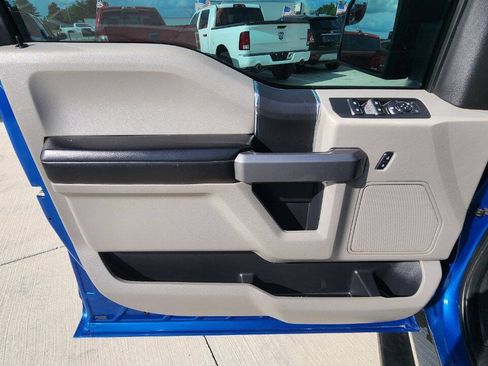 Used 2017 Ford F150 XLT AWD/4WD image 11