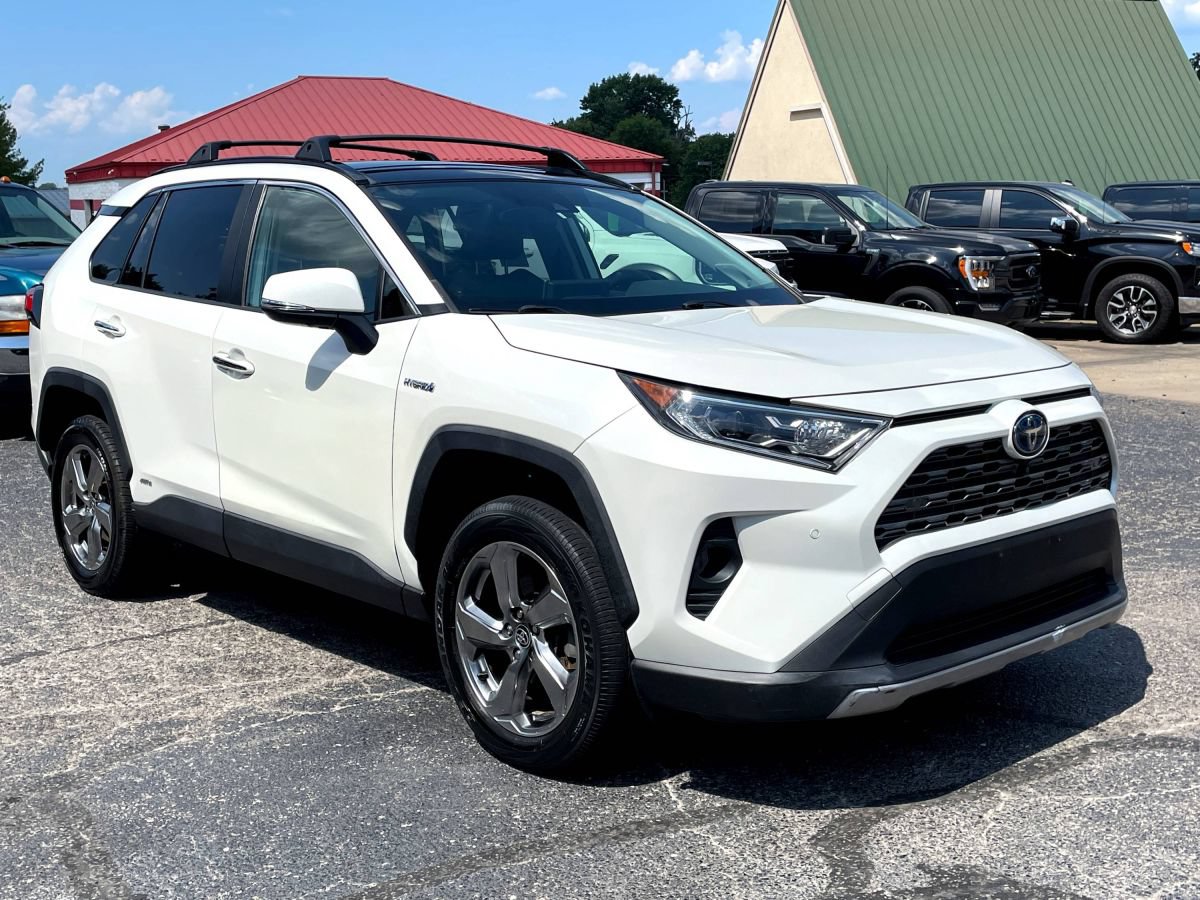 Used 2020 Toyota RAV4 Limited AWD/4WD image 2
