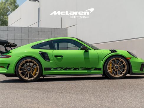 Used 2019 Porsche 911 GT3 RS w/ Weissach Package RWD image 8