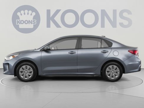 Used 2019 Kia Rio S FWD image 2
