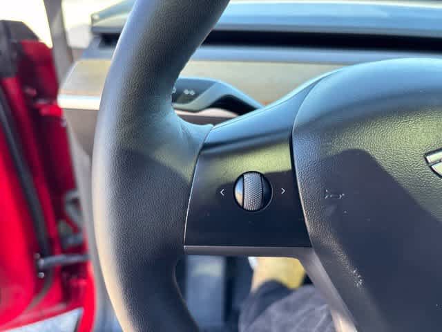 Used 2022 Tesla Model Y Performance AWD/4WD image 12